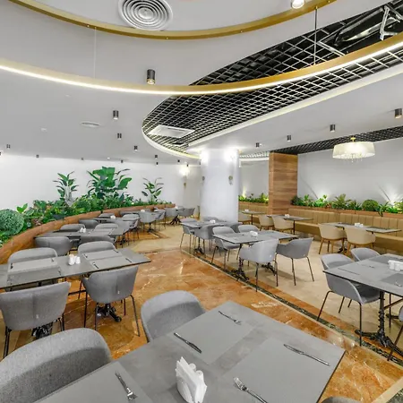 Hotel Numa Club