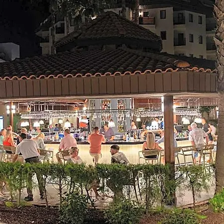 מלון Numa Club 5*